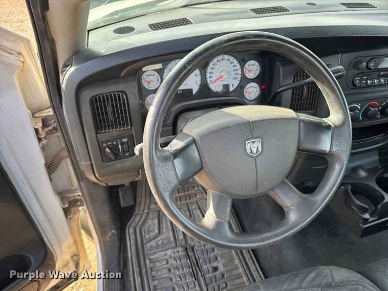 image for item EU6446 2005 Dodge Ram 2500 utility bed pickup truck