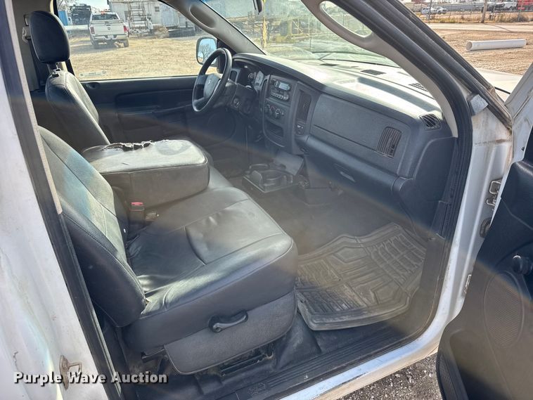 image for item EU6446 2005 Dodge Ram 2500 utility bed pickup truck