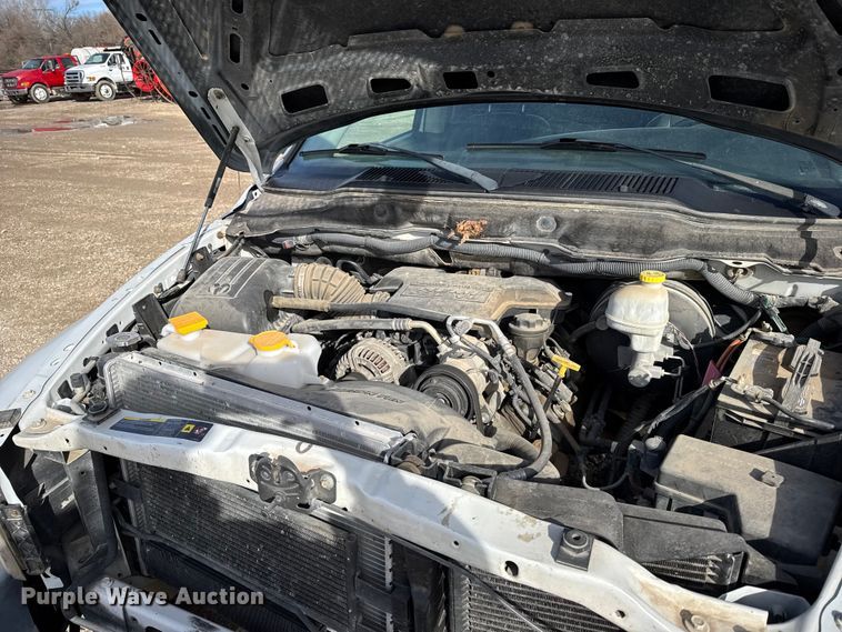 image for item EU6446 2005 Dodge Ram 2500 utility bed pickup truck