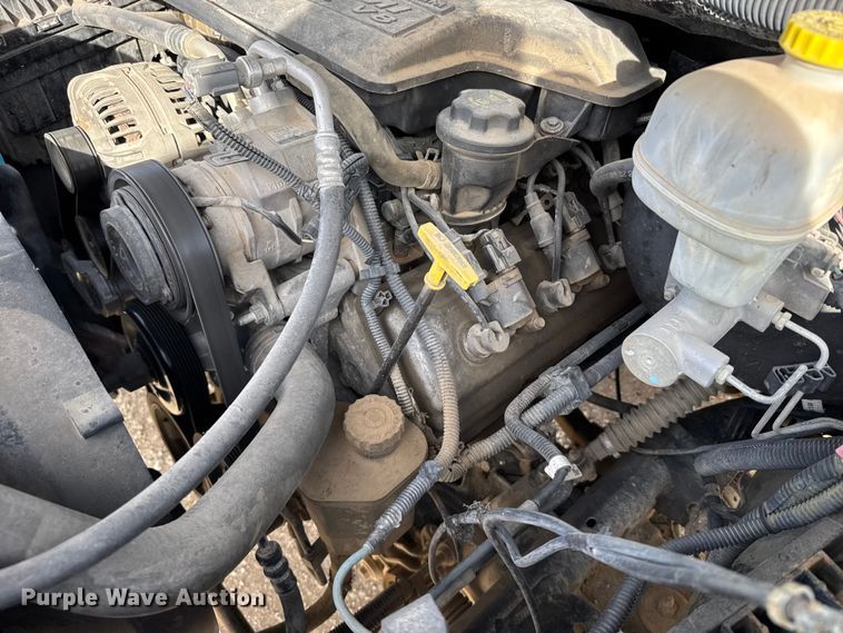 image for item EU6446 2005 Dodge Ram 2500 utility bed pickup truck