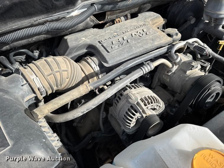 image for item EU6446 2005 Dodge Ram 2500 utility bed pickup truck