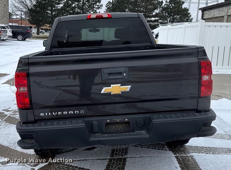 image for item EU6452 2015 Chevrolet Silverado 1500 Crew Cab pickup truck