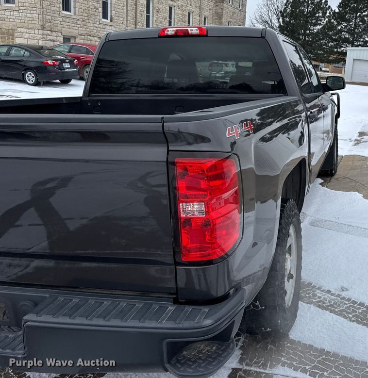 image for item EU6452 2015 Chevrolet Silverado 1500 Crew Cab pickup truck