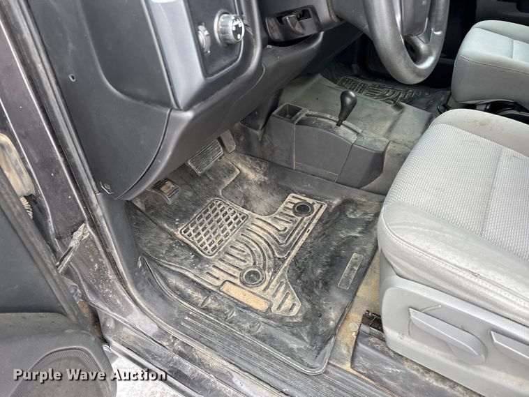 image for item EU6452 2015 Chevrolet Silverado 1500 Crew Cab pickup truck