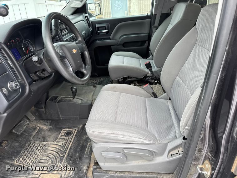 image for item EU6452 2015 Chevrolet Silverado 1500 Crew Cab pickup truck