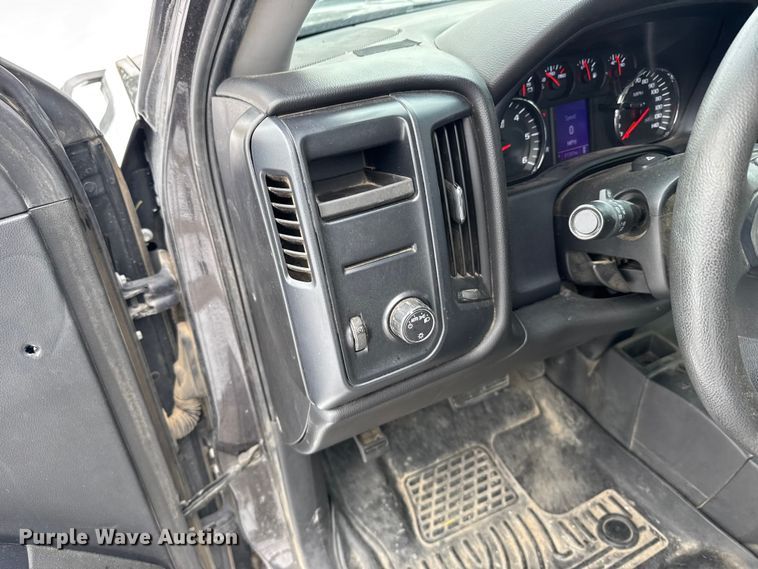 image for item EU6452 2015 Chevrolet Silverado 1500 Crew Cab pickup truck