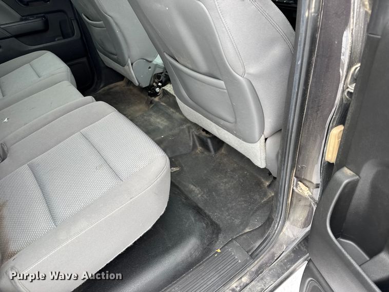 image for item EU6452 2015 Chevrolet Silverado 1500 Crew Cab pickup truck