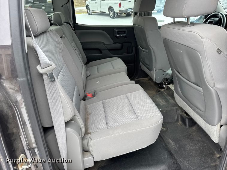 image for item EU6452 2015 Chevrolet Silverado 1500 Crew Cab pickup truck