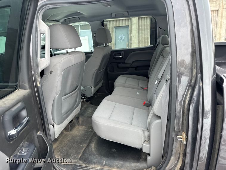 image for item EU6452 2015 Chevrolet Silverado 1500 Crew Cab pickup truck