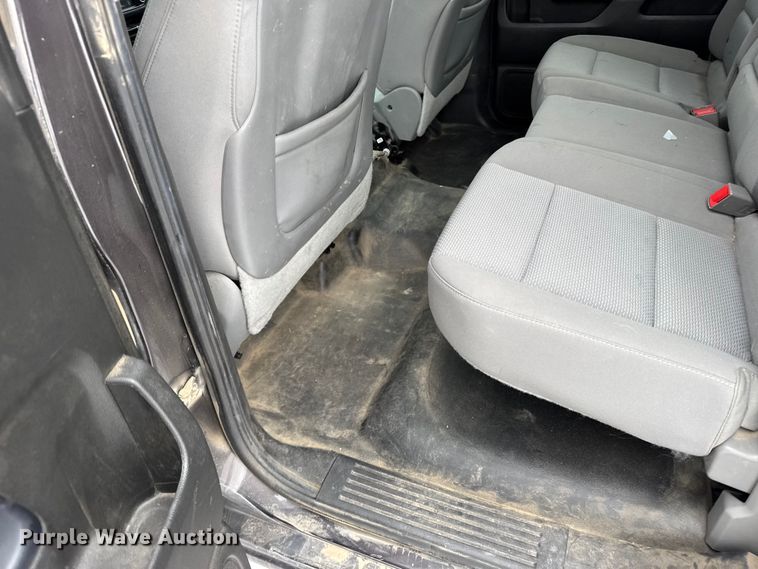 image for item EU6452 2015 Chevrolet Silverado 1500 Crew Cab pickup truck