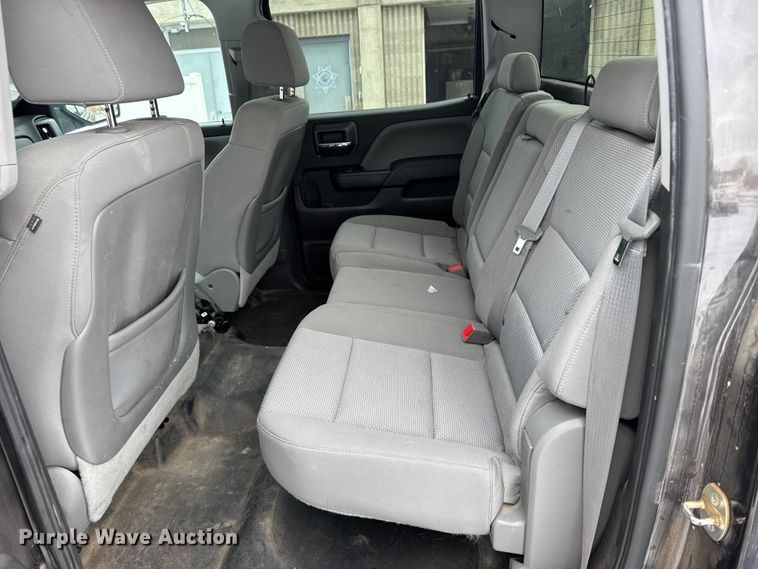 image for item EU6452 2015 Chevrolet Silverado 1500 Crew Cab pickup truck