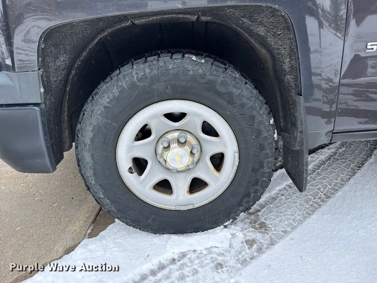 image for item EU6452 2015 Chevrolet Silverado 1500 Crew Cab pickup truck