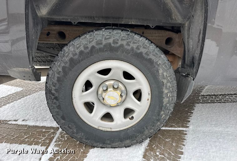 image for item EU6452 2015 Chevrolet Silverado 1500 Crew Cab pickup truck