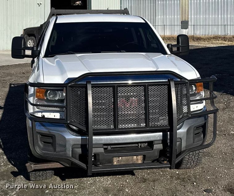 image for item EU6456 2018 GMC Sierra 2500HD Double Cab flatbed pickup truck