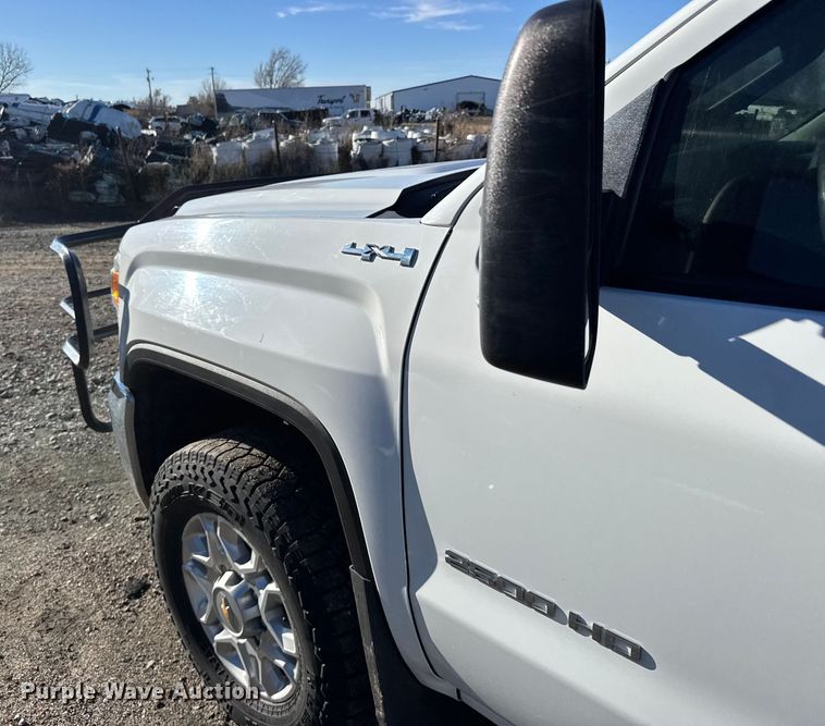 image for item EU6456 2018 GMC Sierra 2500HD Double Cab flatbed pickup truck