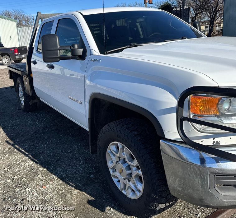 image for item EU6456 2018 GMC Sierra 2500HD Double Cab flatbed pickup truck