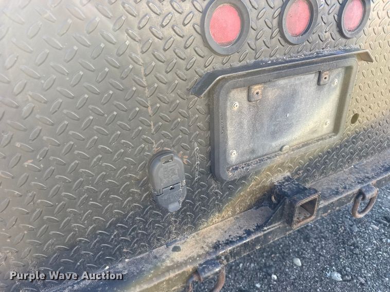 image for item EU6456 2018 GMC Sierra 2500HD Double Cab flatbed pickup truck