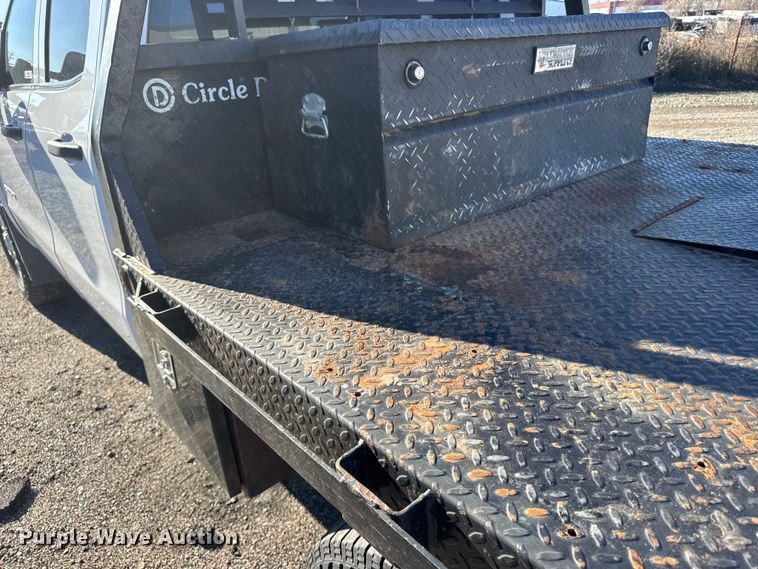 image for item EU6456 2018 GMC Sierra 2500HD Double Cab flatbed pickup truck