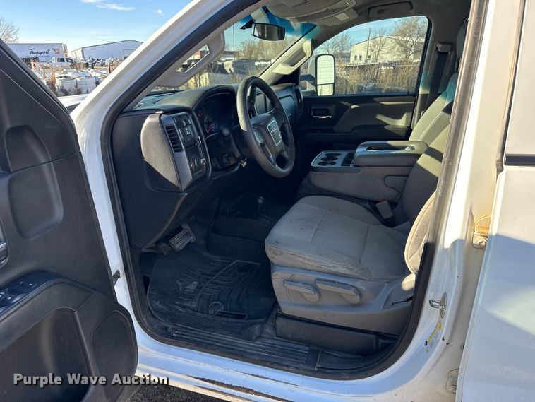 image for item EU6456 2018 GMC Sierra 2500HD Double Cab flatbed pickup truck