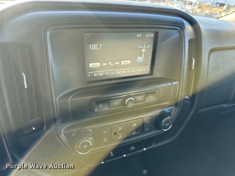 image for item EU6456 2018 GMC Sierra 2500HD Double Cab flatbed pickup truck