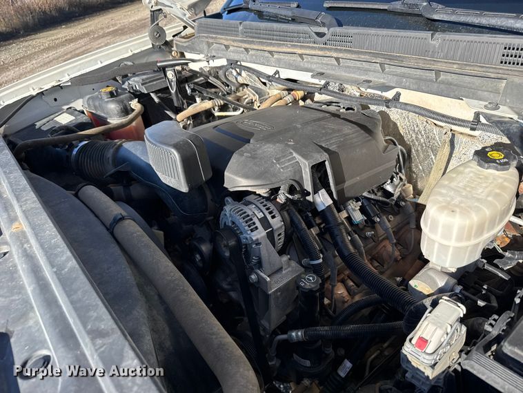 image for item EU6456 2018 GMC Sierra 2500HD Double Cab flatbed pickup truck