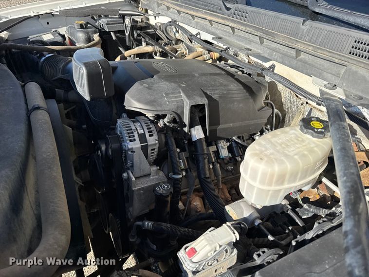 image for item EU6456 2018 GMC Sierra 2500HD Double Cab flatbed pickup truck