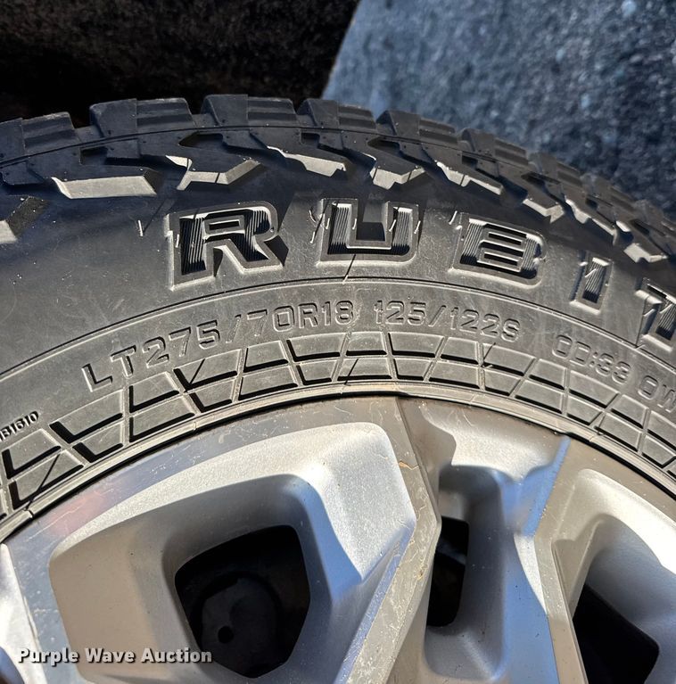 image for item EU6456 2018 GMC Sierra 2500HD Double Cab flatbed pickup truck