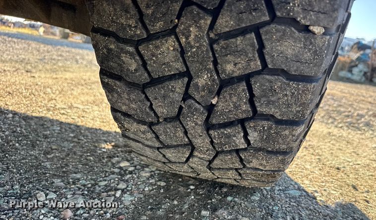 image for item EU6456 2018 GMC Sierra 2500HD Double Cab flatbed pickup truck