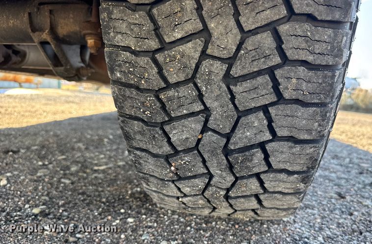 image for item EU6456 2018 GMC Sierra 2500HD Double Cab flatbed pickup truck