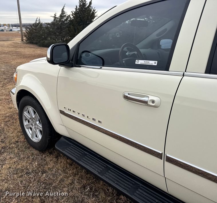 image for item EU6460 2007 Chrysler Aspen SUV