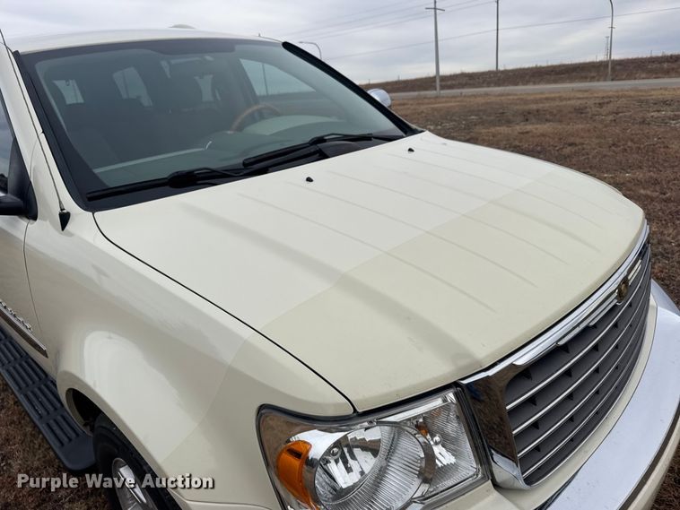 image for item EU6460 2007 Chrysler Aspen SUV