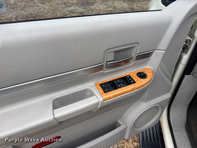 image for item EU6460 2007 Chrysler Aspen SUV