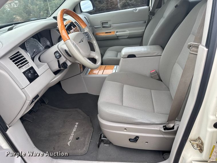 image for item EU6460 2007 Chrysler Aspen SUV