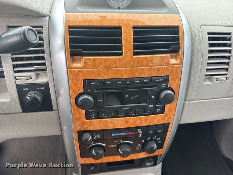 image for item EU6460 2007 Chrysler Aspen SUV