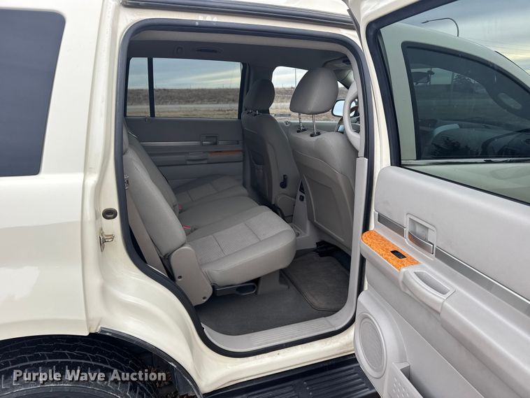 image for item EU6460 2007 Chrysler Aspen SUV