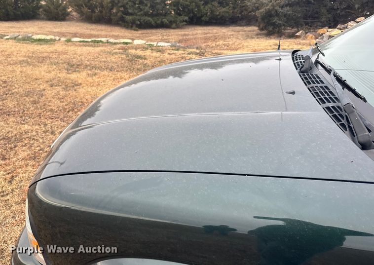 image for item EU6461 2004 GMC Sonoma Crew Cab pickup truck