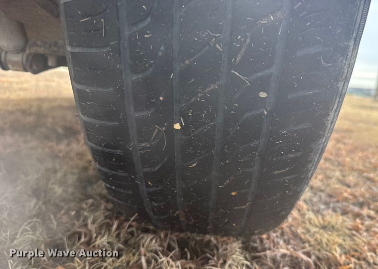 image for item EU6461 2004 GMC Sonoma Crew Cab pickup truck