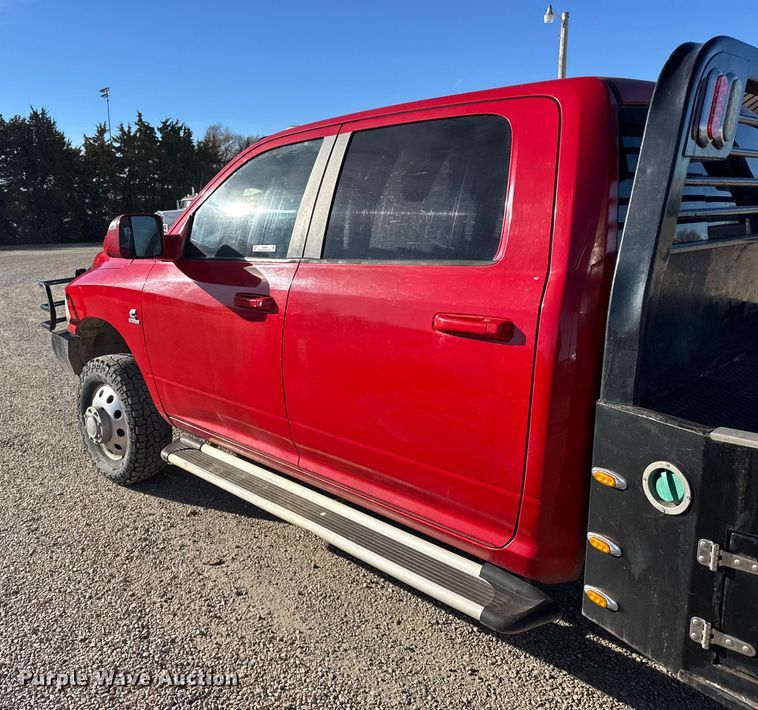 image for item EU6467 2011 Dodge Ram 3500 Crew Cab flatbed pickup truck
