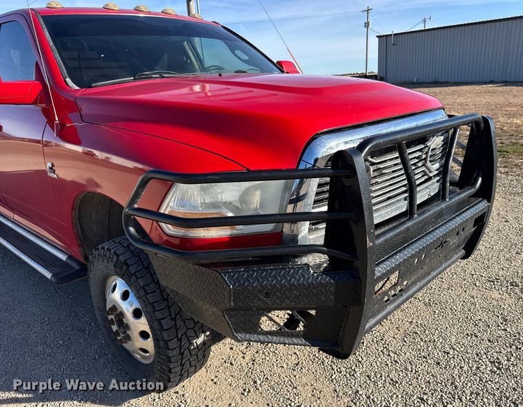 image for item EU6467 2011 Dodge Ram 3500 Crew Cab flatbed pickup truck