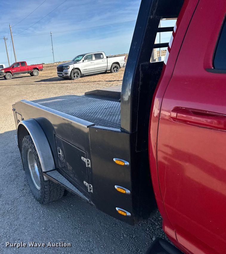 image for item EU6467 2011 Dodge Ram 3500 Crew Cab flatbed pickup truck