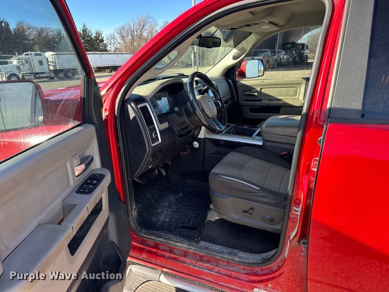 image for item EU6467 2011 Dodge Ram 3500 Crew Cab flatbed pickup truck