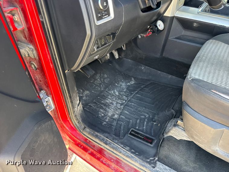 image for item EU6467 2011 Dodge Ram 3500 Crew Cab flatbed pickup truck