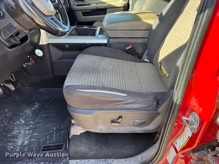 image for item EU6467 2011 Dodge Ram 3500 Crew Cab flatbed pickup truck