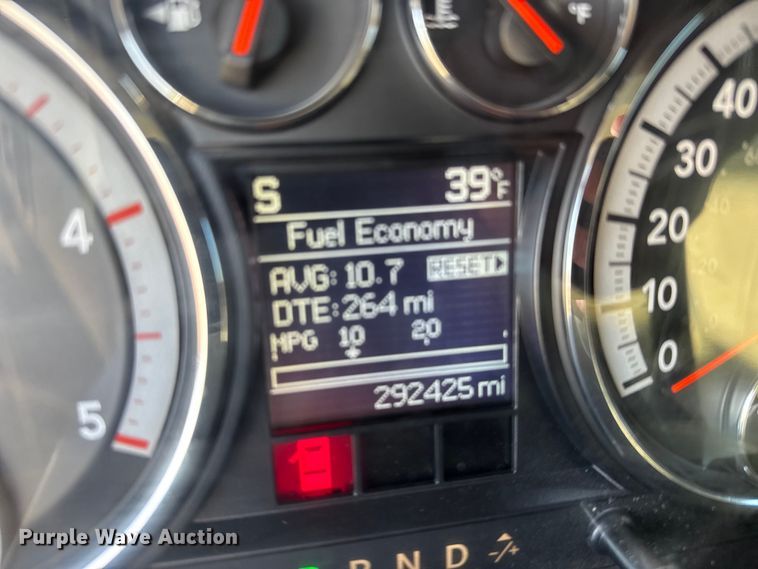 image for item EU6467 2011 Dodge Ram 3500 Crew Cab flatbed pickup truck