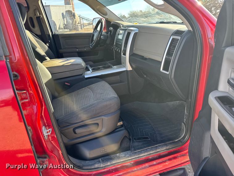 image for item EU6467 2011 Dodge Ram 3500 Crew Cab flatbed pickup truck