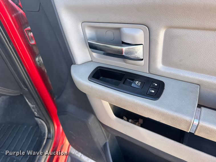 image for item EU6467 2011 Dodge Ram 3500 Crew Cab flatbed pickup truck