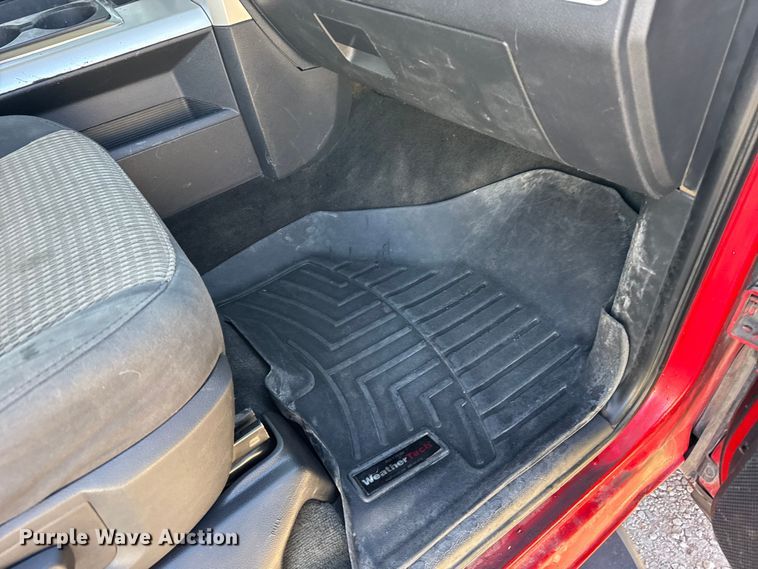 image for item EU6467 2011 Dodge Ram 3500 Crew Cab flatbed pickup truck