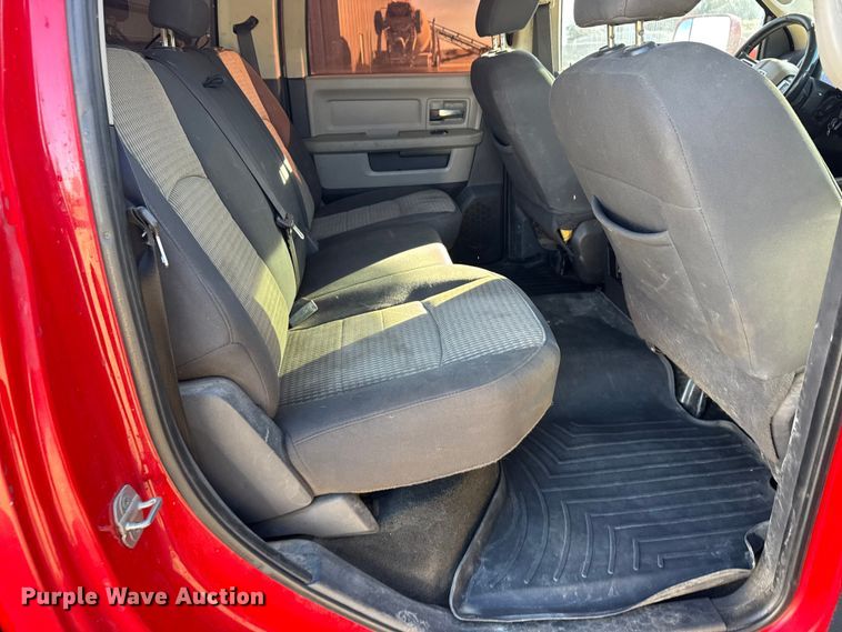 image for item EU6467 2011 Dodge Ram 3500 Crew Cab flatbed pickup truck