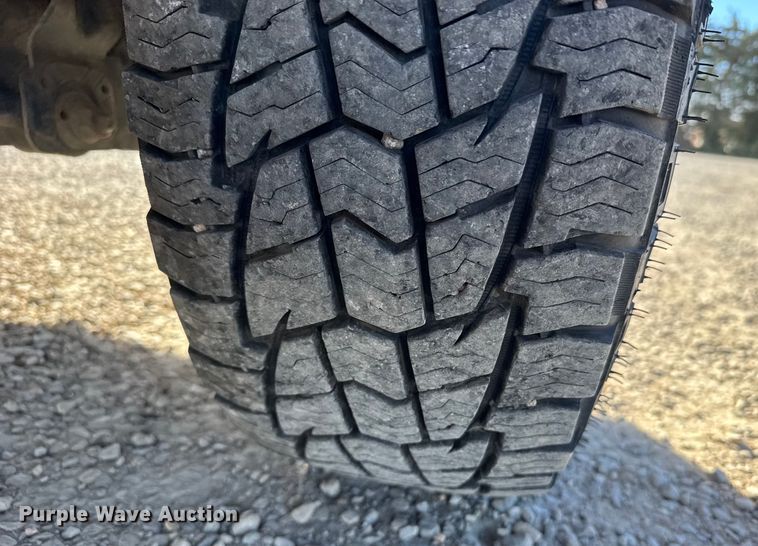 image for item EU6467 2011 Dodge Ram 3500 Crew Cab flatbed pickup truck