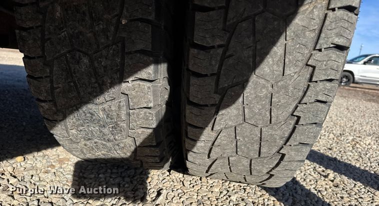 image for item EU6467 2011 Dodge Ram 3500 Crew Cab flatbed pickup truck